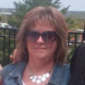 Meet your Posher, Lorrie